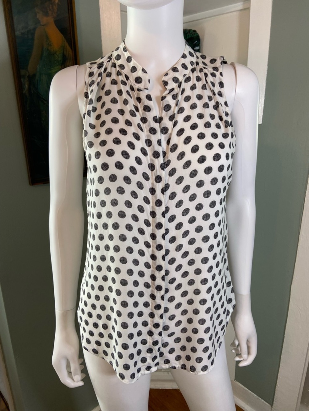 Bella Dahl Grigorieva White Sleeveless Polka Dot Button Down Camisole Blouse S